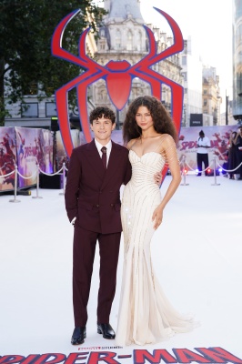 zendaya7-h-29.jpg
