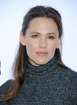84538005_84501403_jennifer-garner_07102018e_07.jpg