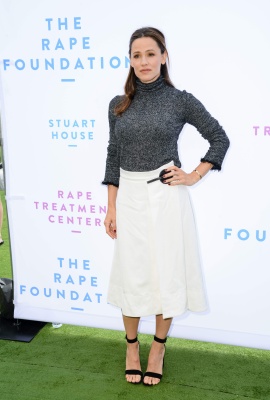 84542848_84501512_jennifer-garner_07102018e_68.jpg