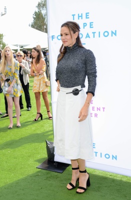 84543042_84501530_jennifer-garner_07102018e_80.jpg