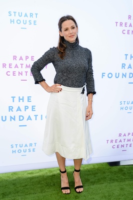 84543134_84501535_jennifer-garner_07102018e_84.jpg