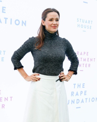 84543206_84501545_jennifer-garner_07102018e_91.jpg
