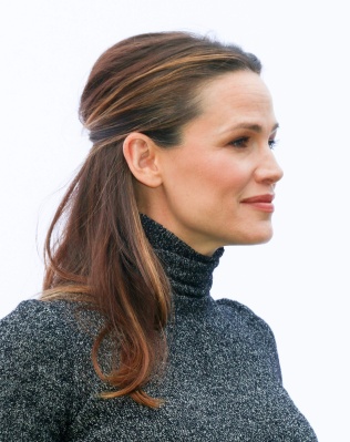 84543216_84501547_jennifer-garner_07102018e_93.jpg