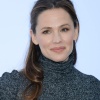 84537947_84501399_jennifer-garner_07102018e_04.jpg