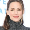 84538267_84501419_jennifer-garner_07102018e_20.jpg
