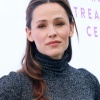 84543193_84501541_jennifer-garner_07102018e_89.jpg