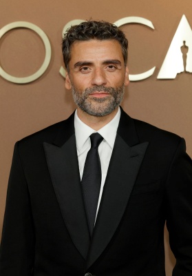 Oscar-Isaac-021.jpg