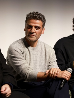 Oscar-Isaac-004.jpg