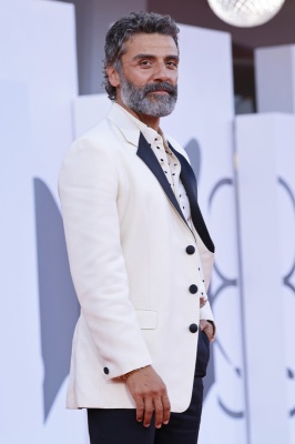Oscar-Isaac-057.jpg