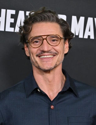 Pedro-Pascal-001.jpg